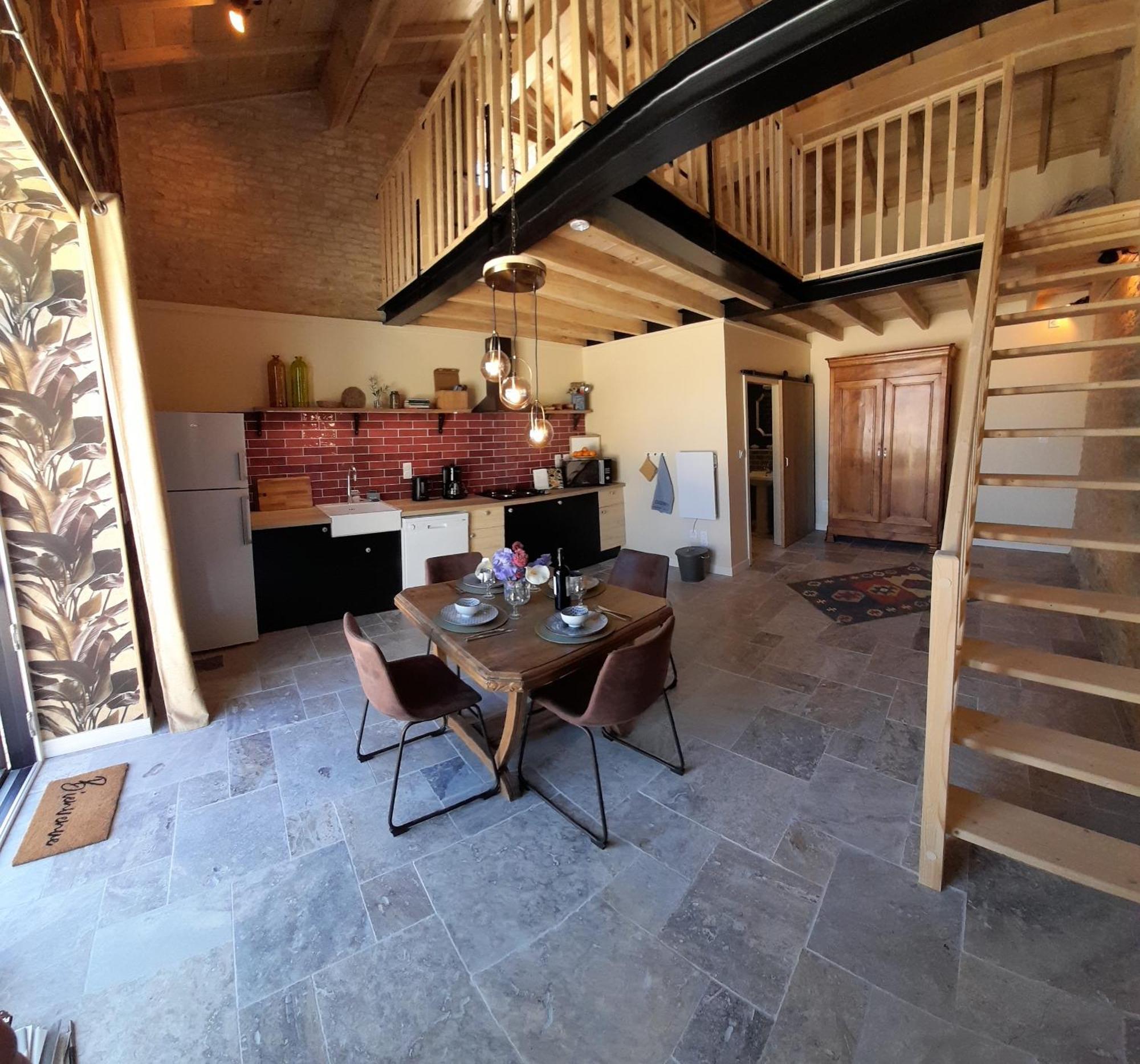 Angliers  La Galuche Bed & Breakfast エクステリア 写真